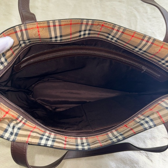 100% Authentic Burberrys Tote Bag - Picture 6 of 7